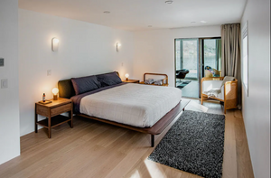 LAKE HOUSE - King Suite - Double Occupancy - Shared Bath